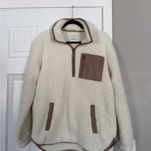 Abercrombie & Fitch Soft A&F Sherpa Fleece Half Zip Sweatshirt Leather Trim